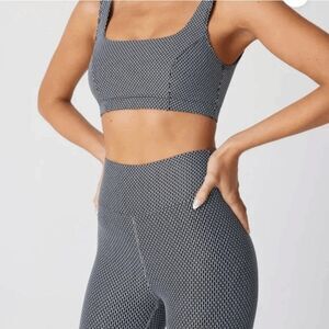 New Gigi C Maisie Black White Honeycomb Sports Bra M